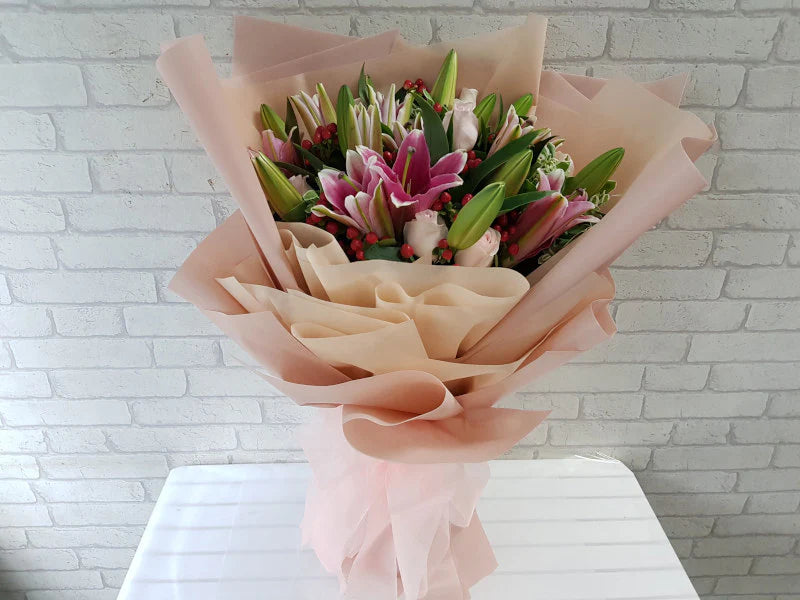 Pink Lily Bouquet With Roses