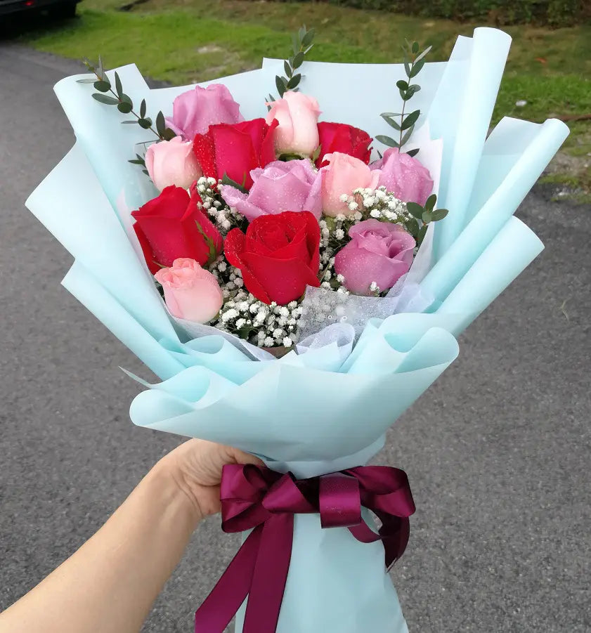 12 Mix Rose Bouquet