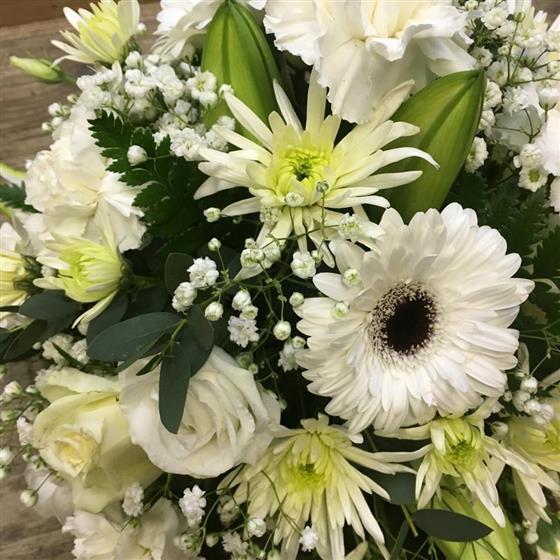 Posy Flower Arrangement White