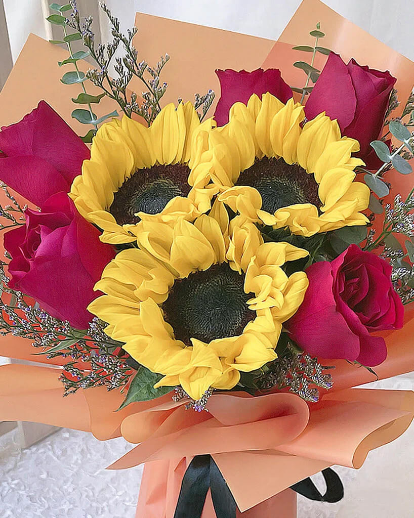 Sunflower And Rose Mix Bouquet