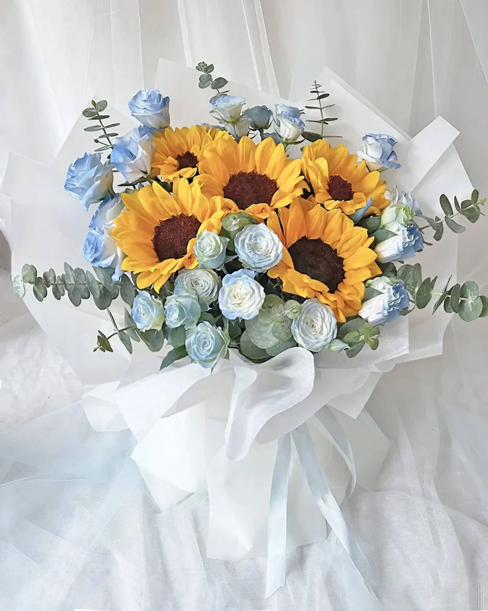 Sunflower With Blue Spray Roses