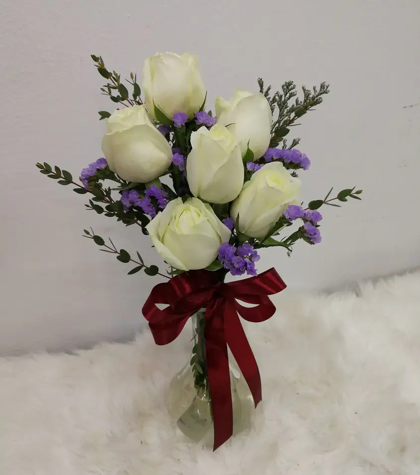 6 White Rose In Vase