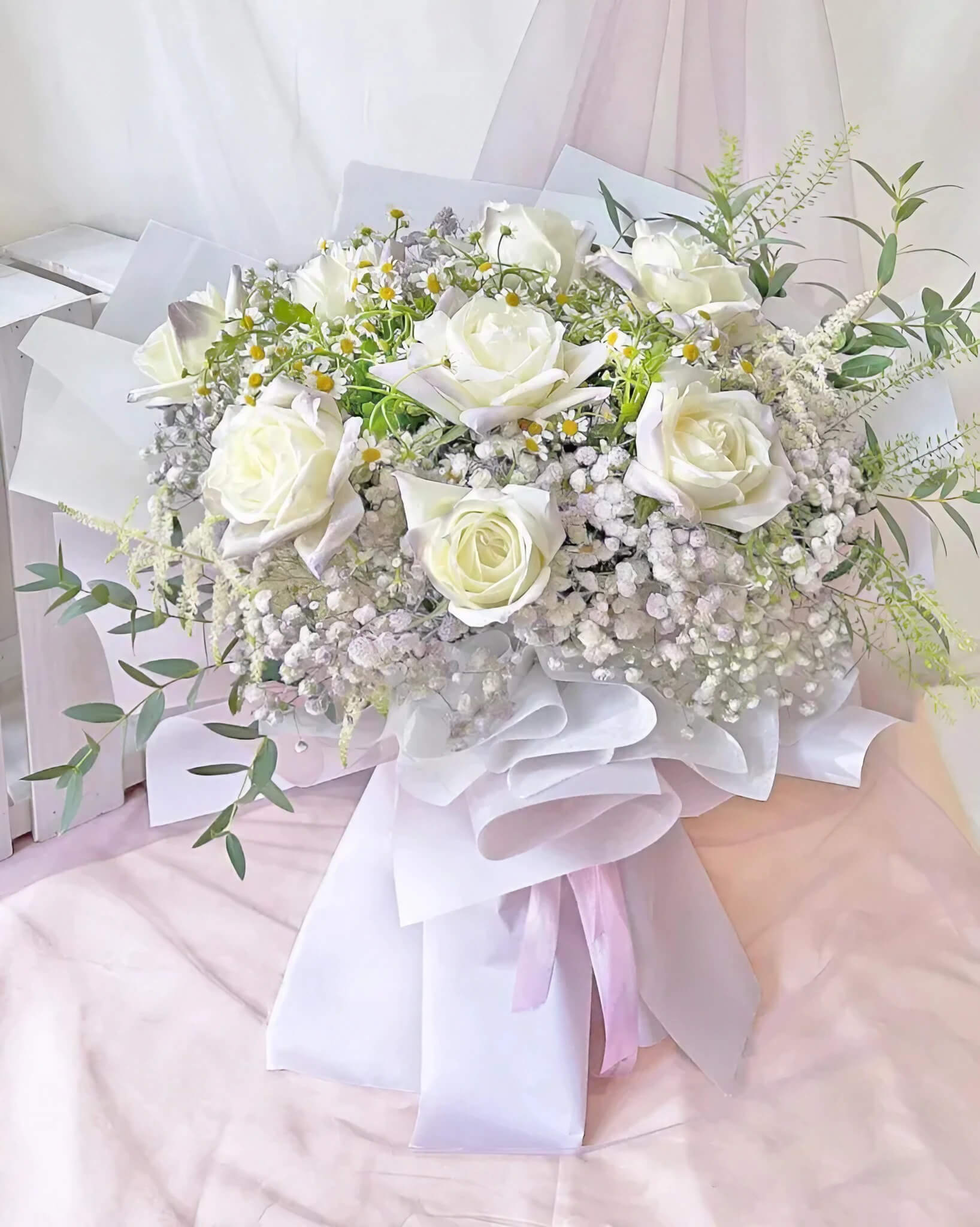 8 White Rose Bouquet