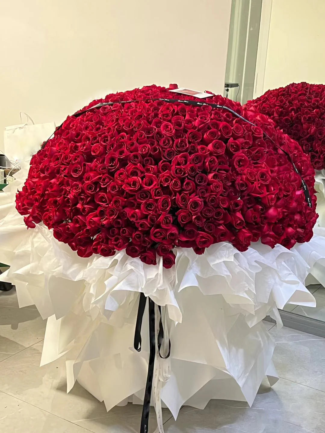 1000 Red Rose Grand Bouquet